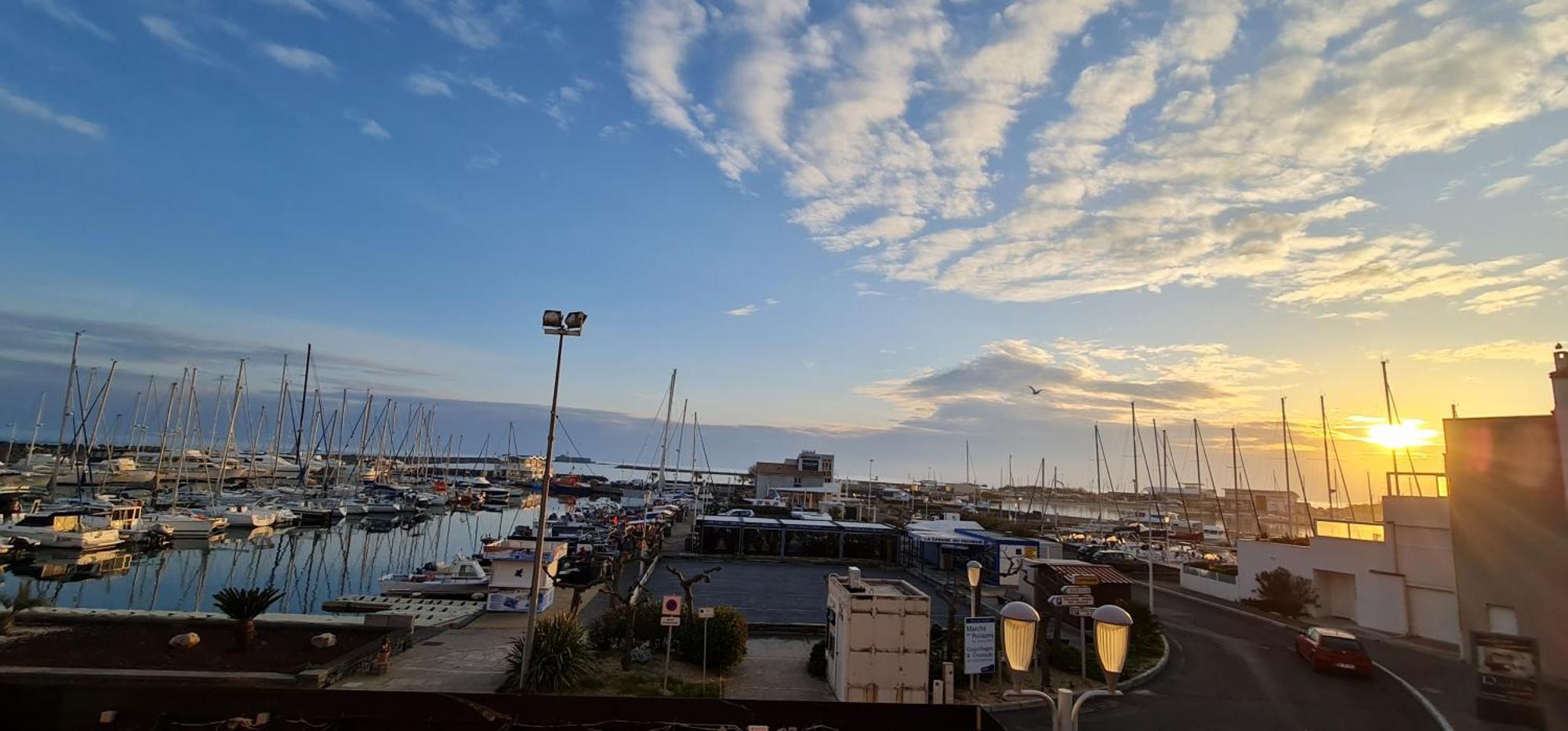 Residence De Standing La Pecherie Spacieux T3 Comme Un Cocon Familial Vue Mer Et Sur L'Avant Port Sur Le Bout Du Bout De Cap D'Agde Seule Cap En Occitanie المظهر الخارجي الصورة