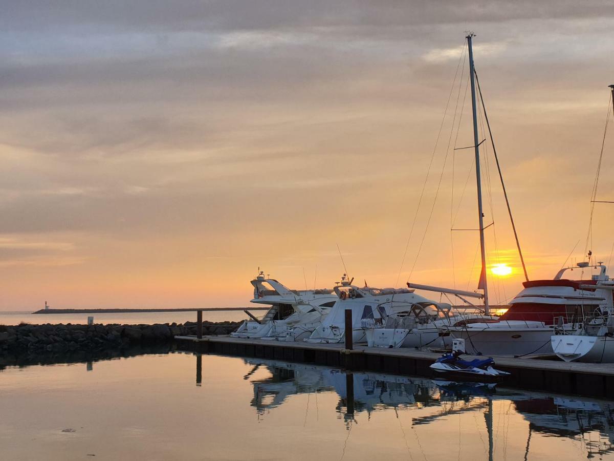 Residence De Standing La Pecherie Spacieux T3 Comme Un Cocon Familial Vue Mer Et Sur L'Avant Port Sur Le Bout Du Bout De Cap D'Agde Seule Cap En Occitanie المظهر الخارجي الصورة